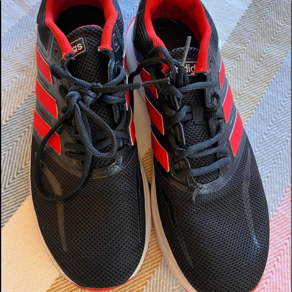 Adidas like new sneakers wide